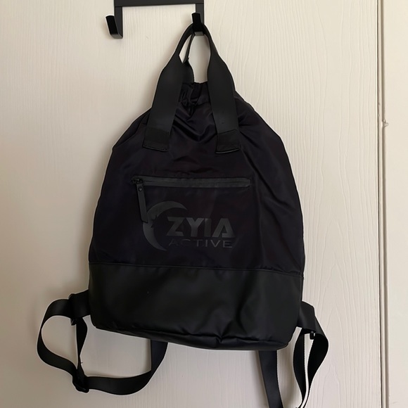 ZYIA backpack - Picture 1 of 3
